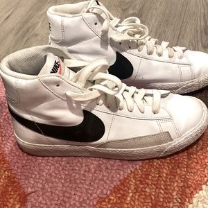 Nike Blazers Sneakers - barely used